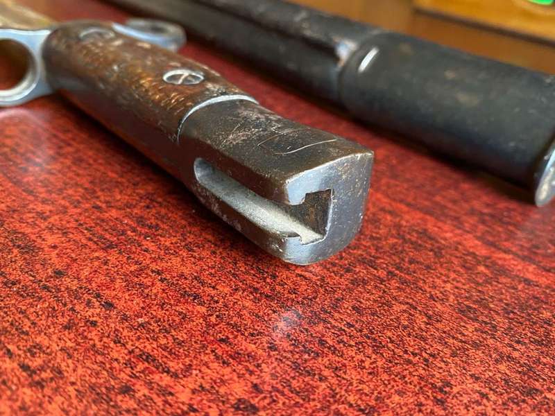 British Pattern 1907 Sword Bayonet with Hooked Quillon