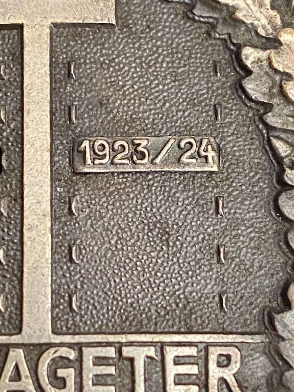 ORIGINAL WEIMAR REPUBLIC PERIOD FREIKORPS SCHLAGETER BADGE-MAKER MARKED -2 BARS RHEIN/RUHR 1923-24