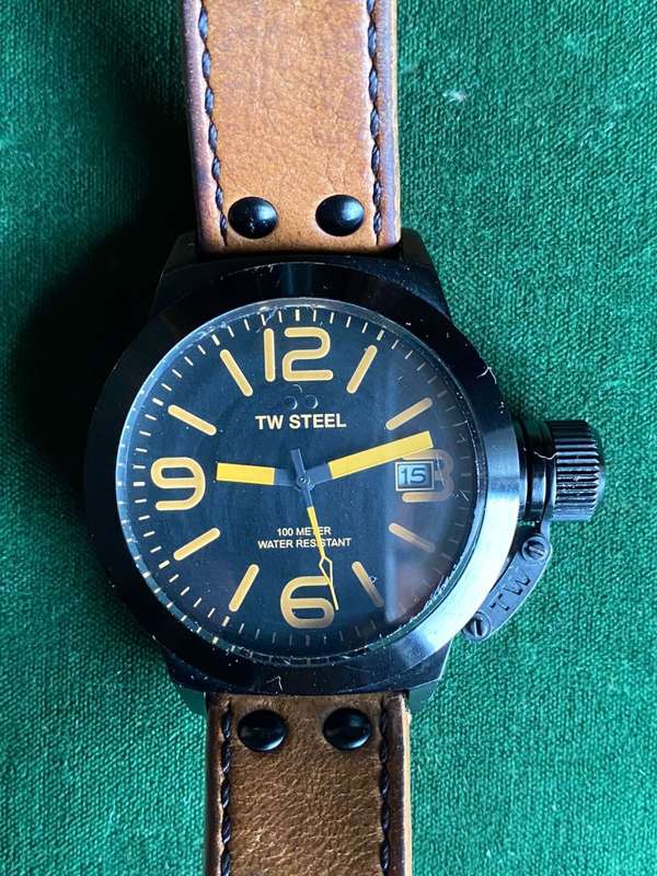 TW STEEL BLACKMENS WATCH,WITH BROWN LEATHER STRAP-CASE SIZE 45M-PERFECT WORKING CONDITION