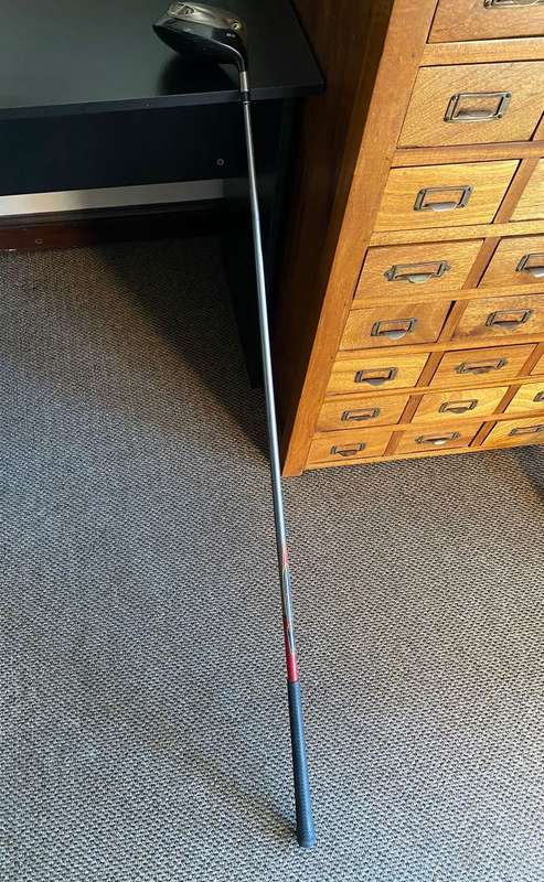 TAYLERMADE R7-TITANIUM,9,5 DEGREES DRIVER-OVERALL LENGTH 116 CM