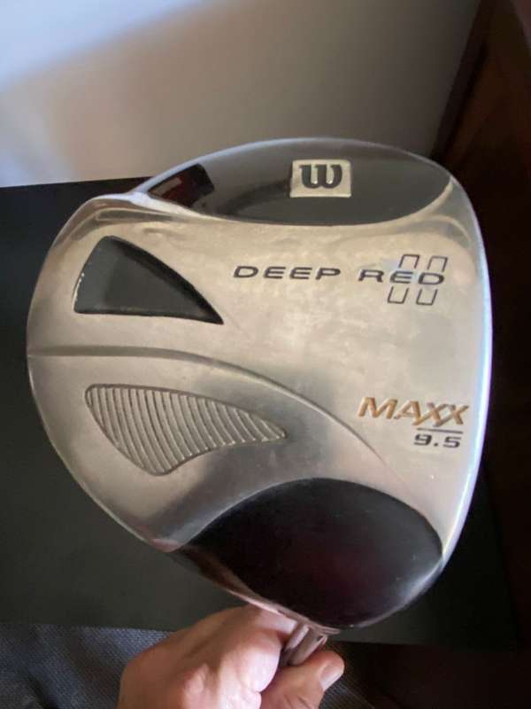 WILSON DEEP RED 9,5 DEGREES,MAX DRIVER-OVERALL LENGTH 117CMGRAPHITE SHAFT