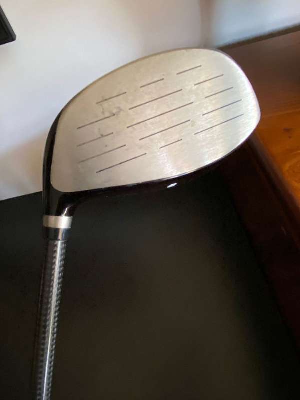 WILSON DEEP RED 9,5 DEGREES,MAX DRIVER-OVERALL LENGTH 117CMGRAPHITE SHAFT
