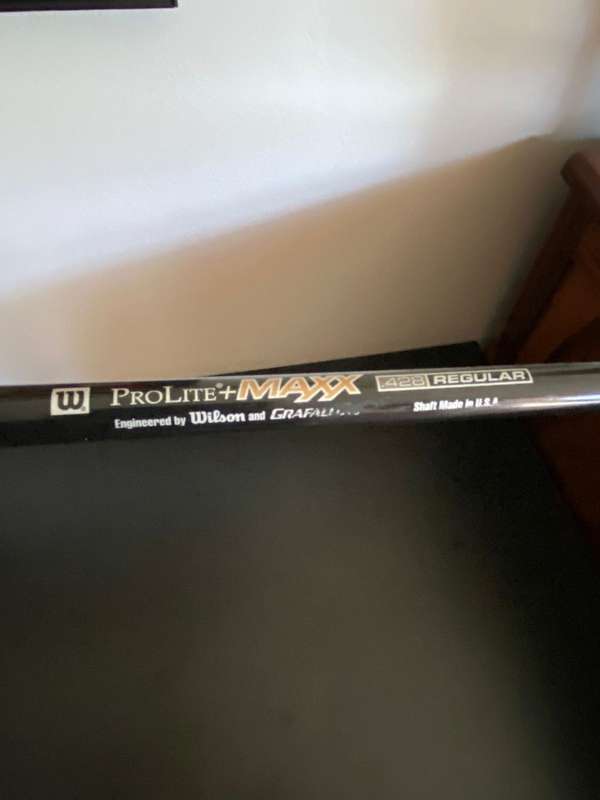 WILSON DEEP RED 9,5 DEGREES,MAX DRIVER-OVERALL LENGTH 117CMGRAPHITE SHAFT