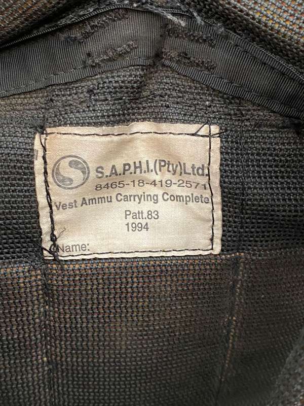 PATTERN 83 BATTLE JACKET,LABELLED AND DATED 1994-VERY GOOD AND COMPLETE CONDITION WITH ALL CLIPS AN