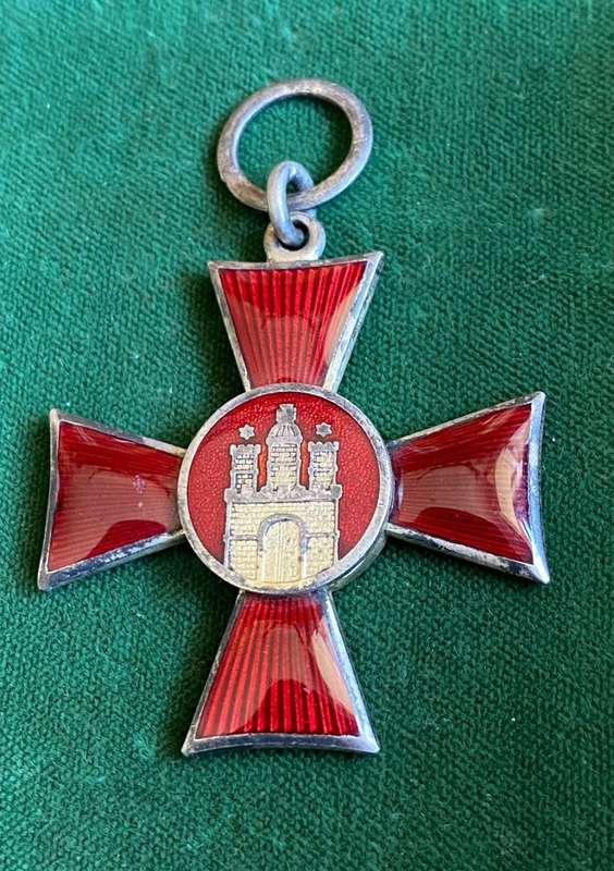 IMPERIAL GERMANY CITY OF HAMBURG CROSS 1914-1918-ESTABLISHED IN 1915 AND ISSUED FOR WARTIME