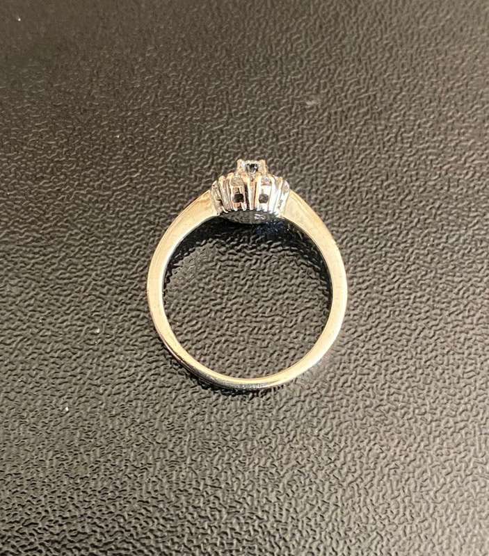 SOLID WHITE GOLD RING WITH 10 DIAMONDS-TOTAL WEIGHT 2,4G-RING SIZE JUST SMALL OF I