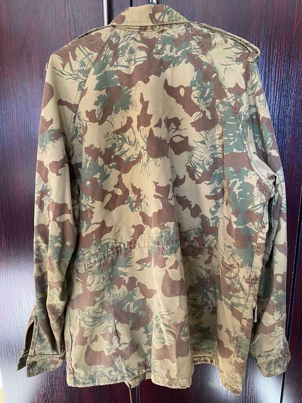 SA POLICE TASK FORCE 2ND CAMO PATTERN JACKET-LABELLED AND DATED 1982-XTRA LARGE-MEASURES 66CM ARMPIT