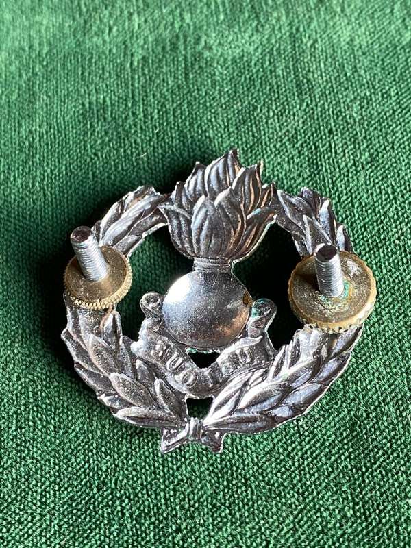 SA ENGINEERS CORPS,BI-METAL CAP BADGE-WORN POST 1970-2X SCREW LUGS