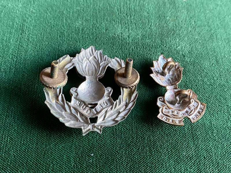 SA ENGINEERS CORPS BI-METAL CAP BADGE AND ONE COLLAR-WORN POST 1970-LUGS COMPLETE