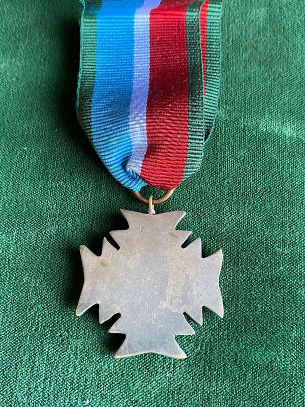 FULL SIZE,UNISSUED RHODESIA DEFENCE CROSS FOR DISTINGUISHED SERVICE-NOT FROM COLLECTORS SET