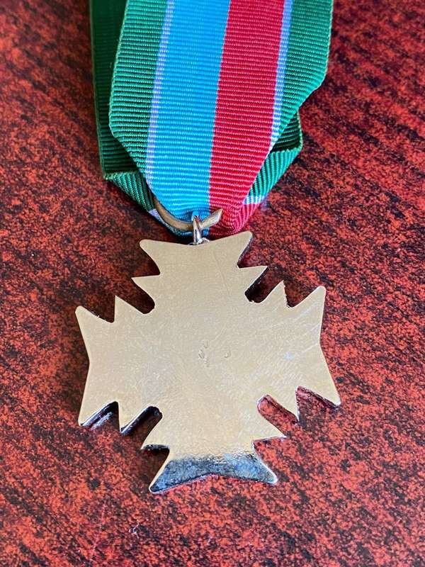 FULL SIZE SILVER CROSS OF RHODESIA (S.C.R.)-NOT FROM THE COLLECTORS SETS