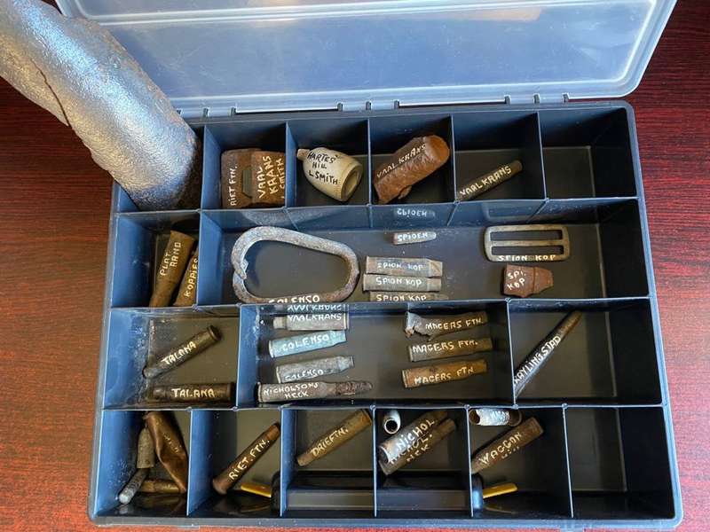 VERY INTERESTING COLLECTION OF BOER WAR ITEMS PICKED UP ON DIFFERENT BATTLE FIELDS-36 ITEMS IN TOTA