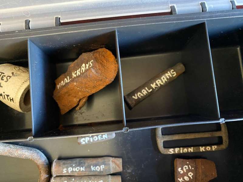 VERY INTERESTING COLLECTION OF BOER WAR ITEMS PICKED UP ON DIFFERENT BATTLE FIELDS-36 ITEMS IN TOTA