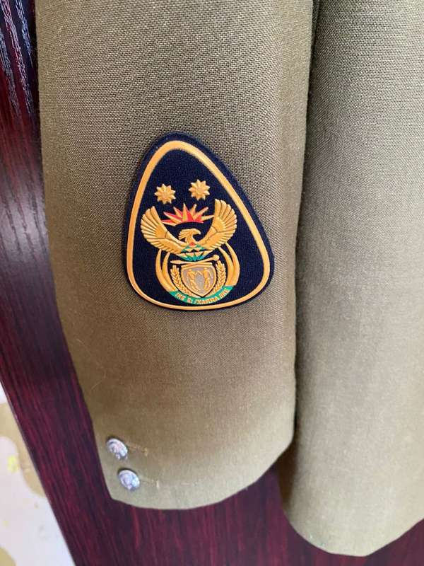 SA STEPOUT JACKET,WITH LANYARD RANKS AND FLASHES-SIZE LARGE-MEASURES 58CM ARMPIT TO ARMPIT-COMES WIT