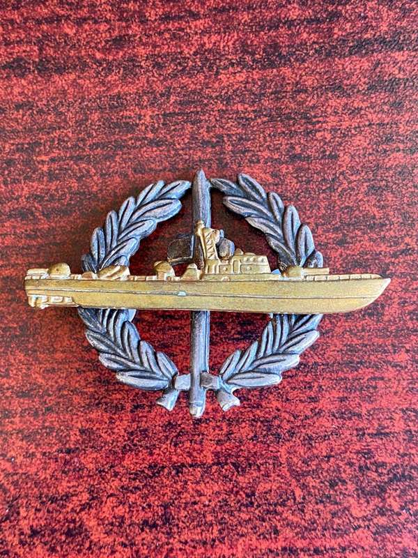 SA NAVY STRIKE CRAFT FLOTILLA,BI-METAL BREAST BADGE-2ND TYPE WITH OXIDISED SILVER WREATH-APPROVED IN