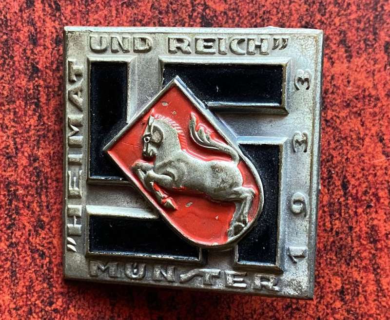 GERMAN WW2 TINNIE-PIN INTACT