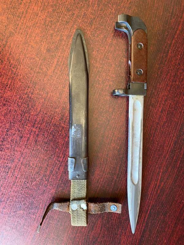 RUSSIAN AK47 BAYONET-THE SCABBARD WITH DISTINCTIVE LIP AROUND TIP AND WEB BELT LOOP-VERY GOOD CONDIT