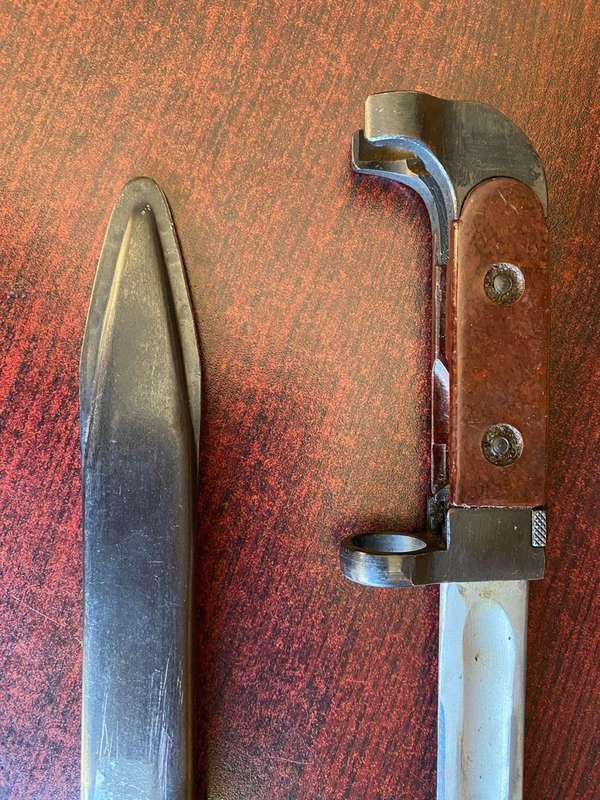 RUSSIAN AK47 BAYONET-THE SCABBARD WITH DISTINCTIVE LIP AROUND TIP AND WEB BELT LOOP-VERY GOOD CONDIT