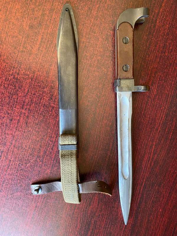 RUSSIAN AK47 BAYONET-THE SCABBARD WITH DISTINCTIVE LIP AROUND TIP AND WEB BELT LOOP-VERY GOOD CONDIT