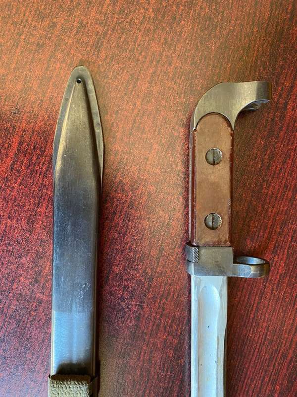 RUSSIAN AK47 BAYONET-THE SCABBARD WITH DISTINCTIVE LIP AROUND TIP AND WEB BELT LOOP-VERY GOOD CONDIT