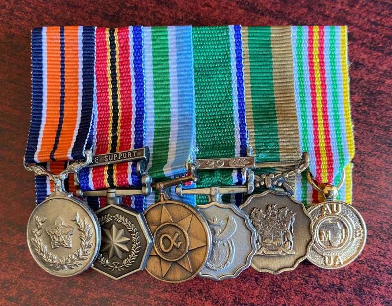 MOUNTED MINIATURE MEDAL GROUP