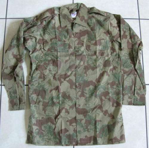 OLD SAP SPECIAL TASK FORCE CAMO 2ND PATTERN LONG SLEEVE SHIRT LABELLED AND DATED 1980 SIZE MEDIUM