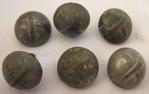 BUTTONS - BOER WAR - TRANSVAAL STAATS ARTILLERY (1874-1901).  6 BUTTONS WITH DIAMETER 16MM