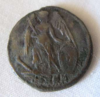 ROMAN COIN - CONSTANTINOPOLIS C.330 AD.  BRONZE.  DIAMETER 18MM.