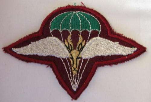 1 PARA BATTALION BERET BADGE FOR PERMANENT FORCE MEMBERS 1980'S - EARLY 90'S