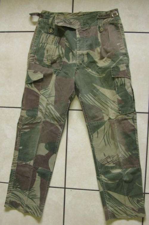 RHODESIAN CAMO TROUSERS - SIZE 32.  PIPE LENGTH 76cm.  REINFORCED BACK SIDE.