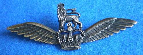 BRITISH ARMY AIR CORPS PILOTS WING WORN POST 1956-PINS INTACT