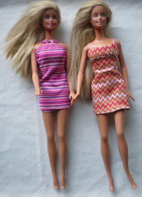 2 EARLY BARBIE DOLLS BOTH MARKED-MATTEL INC & DATED 1998 ON THE NECK RIM