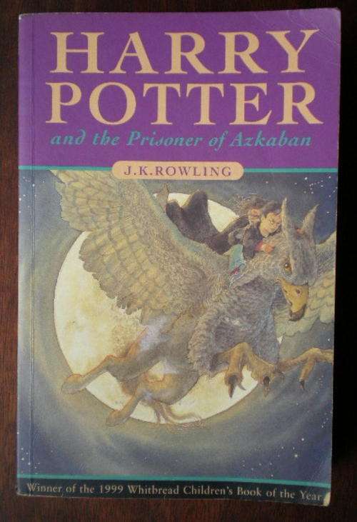 HARRY POTTER & THE PRISONER OF AZKABAN BY J.K. ROWLING-1ST EDITION PUBLISHED 1999-PAPERBACK IN GREA
