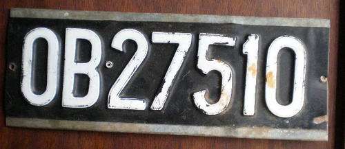 VINTAGE BLACK& WHITE CAR NUMBER PLATE-MEASURES 31X12 CM