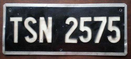 VINTAGE PLASTIC CAR NUMBER PLATE-MEASURES 39X16,5 CM