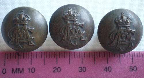 CAPE MOUNTED POLICE BRASS BUTTONS X3 WORN 1904-1913-SCARCE-MAKERS STAMP ON BACK-DIAMETER 17MM
