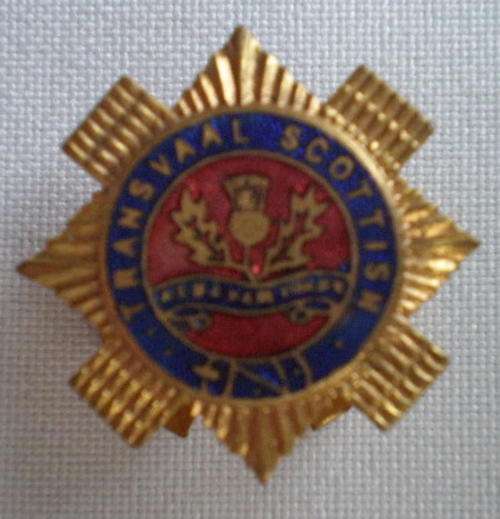 TRANSVAAL SCOTTISH BRASS & ENAMEL-SWEAT HEART,BUTTON BROOCH
