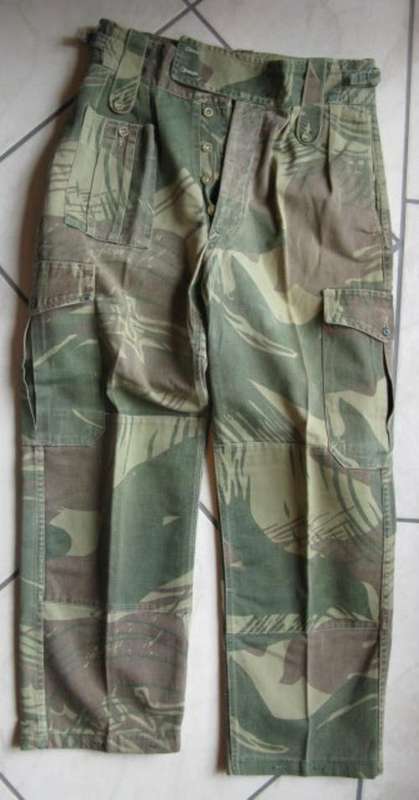RHODESIAN CAMO TROUSERS,SIZE 32 WITH PIPE LENGTH 66CM-USED BUT GOOD.CONDITION WITHOUT DAMAGE