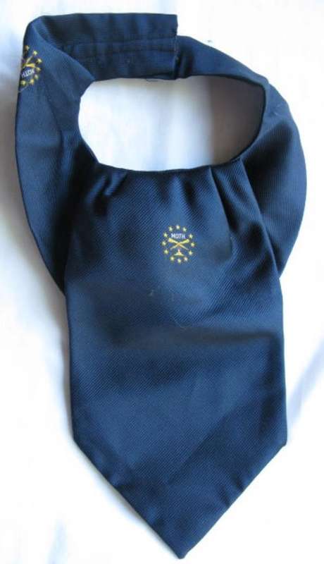 MOTHS CRAVAT