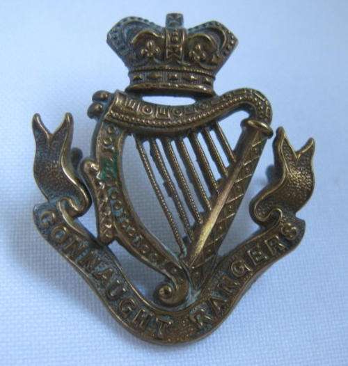 THE CONNAUGHT RANGERS BRASS CAP BADGE WORN 1898-1902-2 LUGS MEASURES 41X34MM
