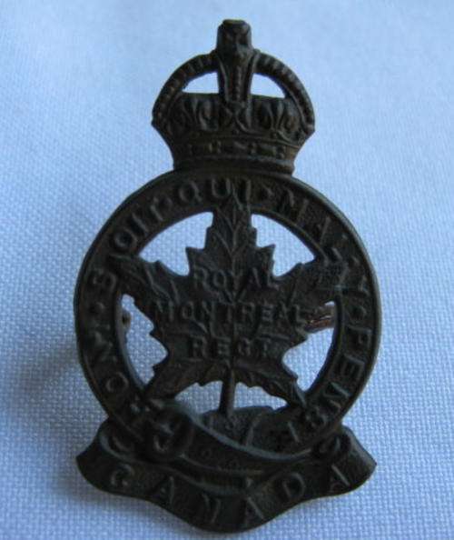 ROYAL MONTREAL REGIMENT BADGE-2 LUGS