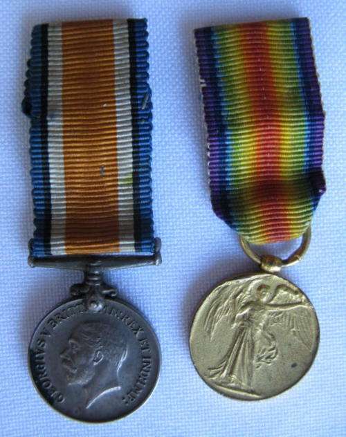 WW1 MINIATURE PAIR-ORIGINAL PERIOD MEDALS