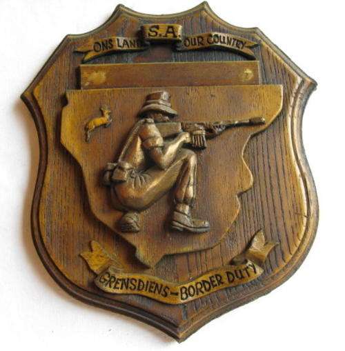 GRENSDIENS-BORDER DUTY PLAQUE-MEASURES 21X24 CM