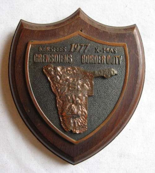CHRISTMAS 1977 BORDER DUTY PLAQUE