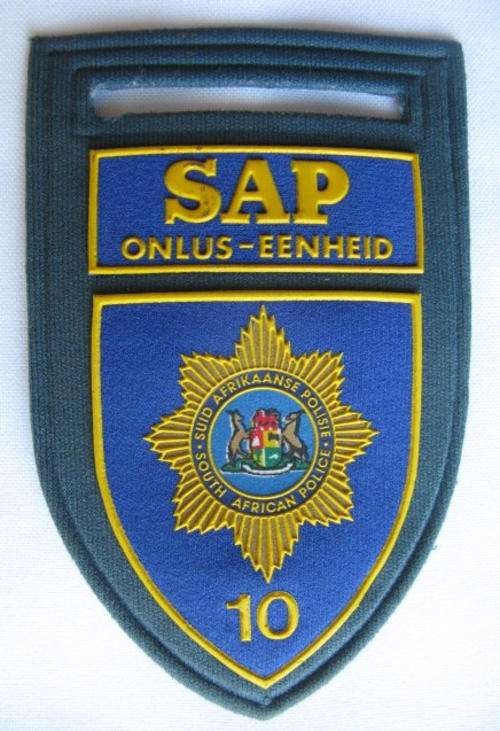 SA POLICE 10(MAITLAND)RIOT UNIT 1987-BLUE EMBOSSED SHOULDER FLASH
