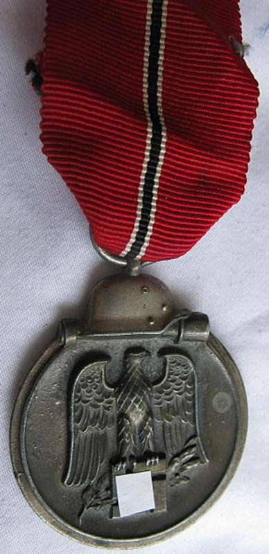 GERMAN MEDAL FOR THE WINTER CAMPAIGN IN RUSSIA 1941 - 1942 - SUSPENDER RING MARKED - ORIGINAL