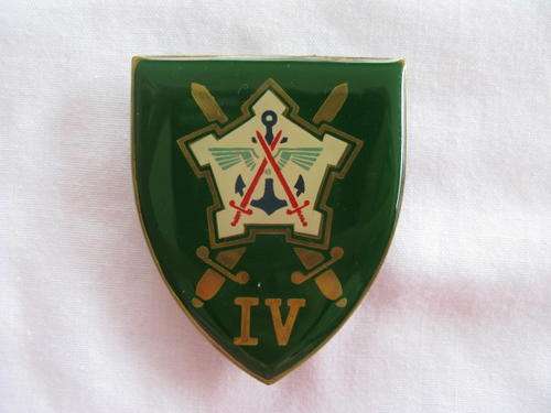 SHOULDER FLASH - CHIEF OF LOGISTICS WHITE CENTRE TYPE  - 3 PINS - ORIGINAL