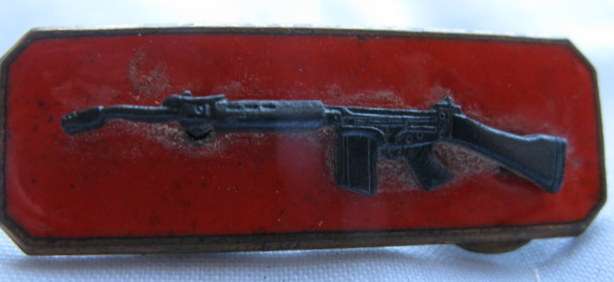 SADF MARKSMAN QUALIFICATION BADGE - 2 PINS - ENAMEL BACKING