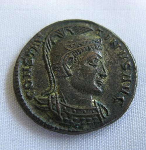 BRONZE ROMAN COIN CONSTANTINE I - 307-331AD - DIAMETER 19MM - AUTHENTIC