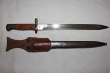 GERMAN 1904 PATTERN BAYONET WITH MATCHING NUMBERS ON BAYONET AND METAL SCABBARD - THIS SPECIFIC BAYO